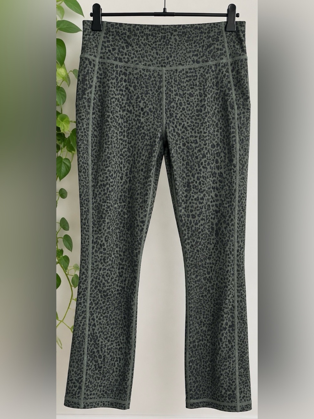 Olive Green Leopard Print Active Leggings